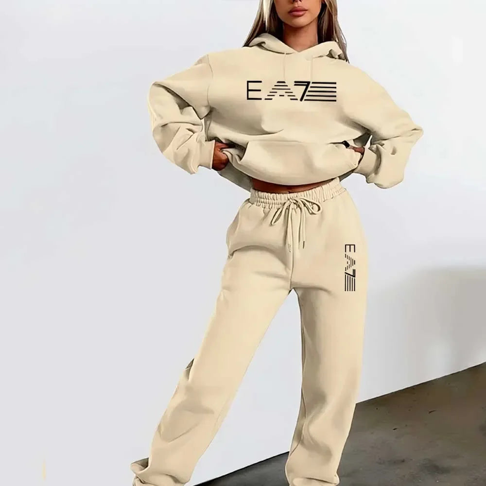 A Collection of Women's Casual and Fashionable Hooded Long-sleeved Polyester Knitted Fabric Drawstring and Lace-up Sweatshirts